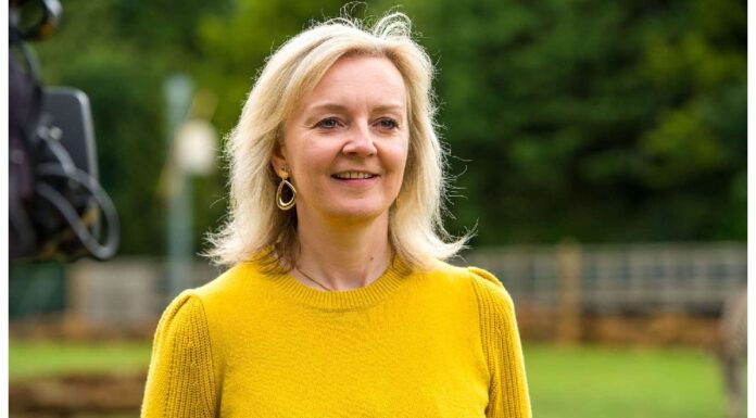 Liz Truss Biography, Age, Husband, Family, Height, Net worth Latest News