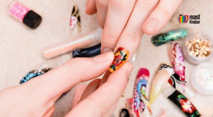 Top 10+ Latest Simple Nail Arts & Polish Designs For Women - Mastkhabar