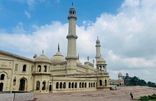 Lucknow: The City of Nawabs